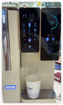 موزع مياه على سطح الطاولة الكل في واحد مع صانع ثلج وماء ساخن وبارد فوري